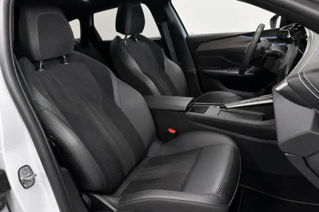 Peugeot 308 (2024) thumbnail 10