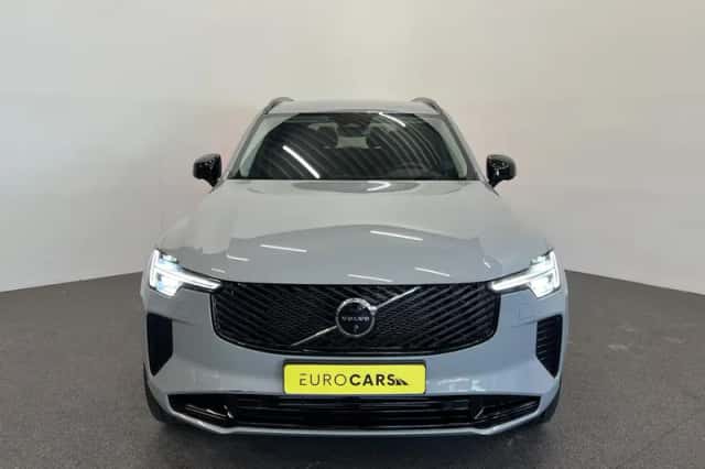 Volvo XC90 (2025) thumbnail 2
