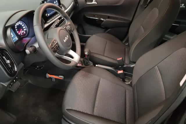 Kia Picanto (2023) thumbnail 7