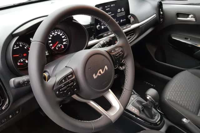 Kia Picanto (2023) thumbnail 9