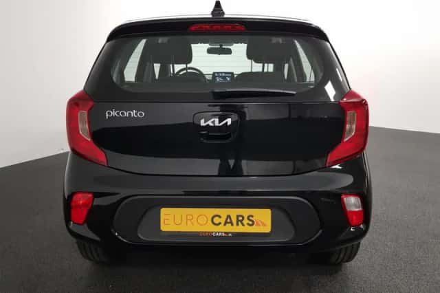 Kia Picanto (2023) thumbnail 3