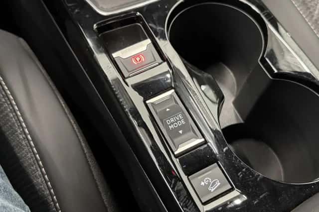 Peugeot 2008 (2025) thumbnail 18