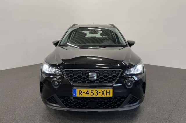SEAT Arona (2022) thumbnail 2
