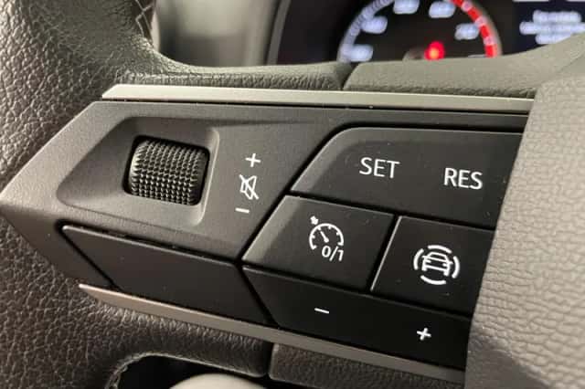 SEAT Arona (2022) thumbnail 14