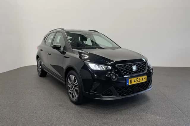 SEAT Arona (2022) thumbnail 3