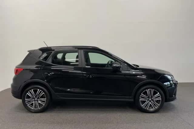 SEAT Arona (2022) thumbnail 5