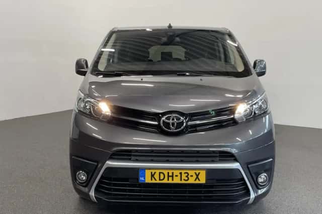 Toyota Proace (2022) thumbnail 2