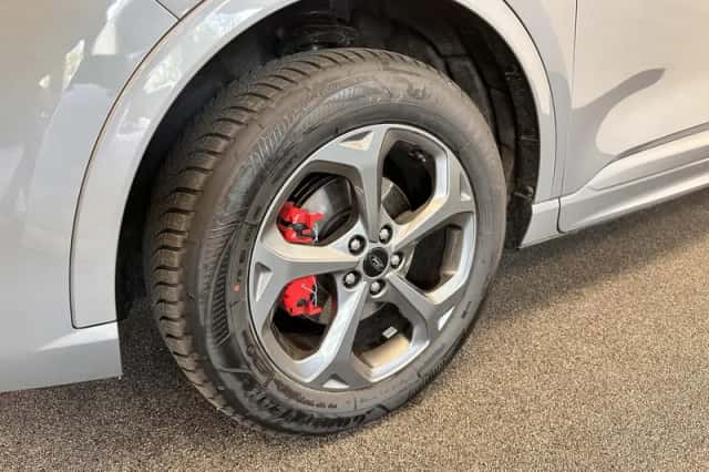 Ford Kuga (2025) thumbnail 4