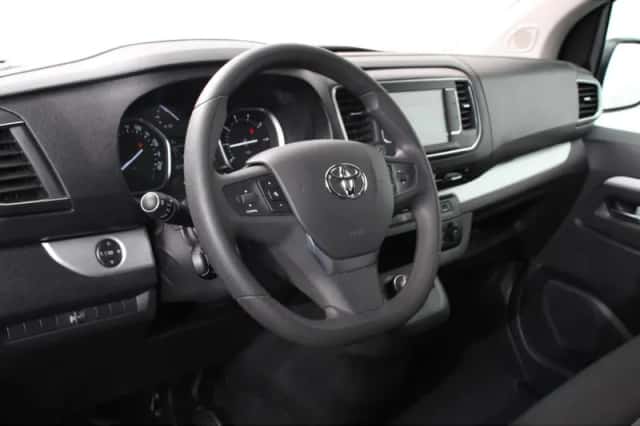 Toyota Proace (2022) thumbnail 2
