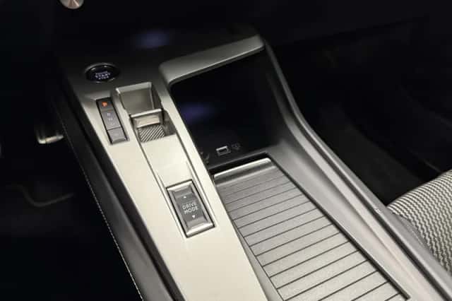 Peugeot 408 (2024) thumbnail 16