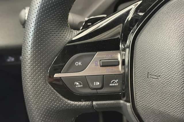 Peugeot 408 (2024) thumbnail 25