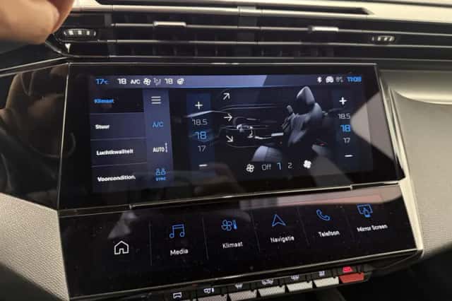Peugeot 408 (2024) thumbnail 33
