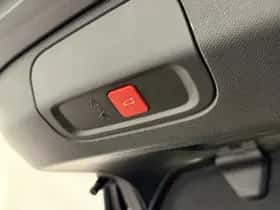 Peugeot 408 (2024) thumbnail 40