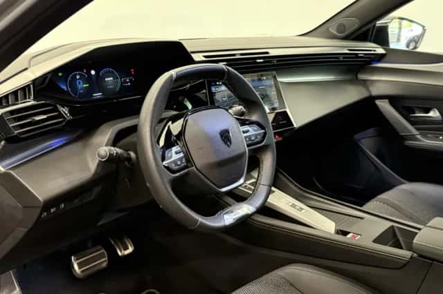 Peugeot 408 (2024) thumbnail 9