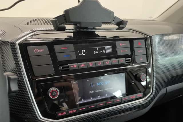 Volkswagen Up! (2021) thumbnail 15