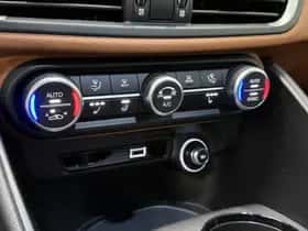 Alfa Romeo Giulia (2021) thumbnail 19