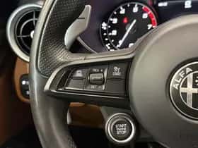 Alfa Romeo Giulia (2021) thumbnail 21