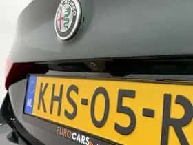 Alfa Romeo Giulia (2021) thumbnail 37