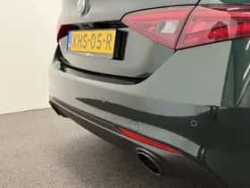 Alfa Romeo Giulia (2021) thumbnail 8