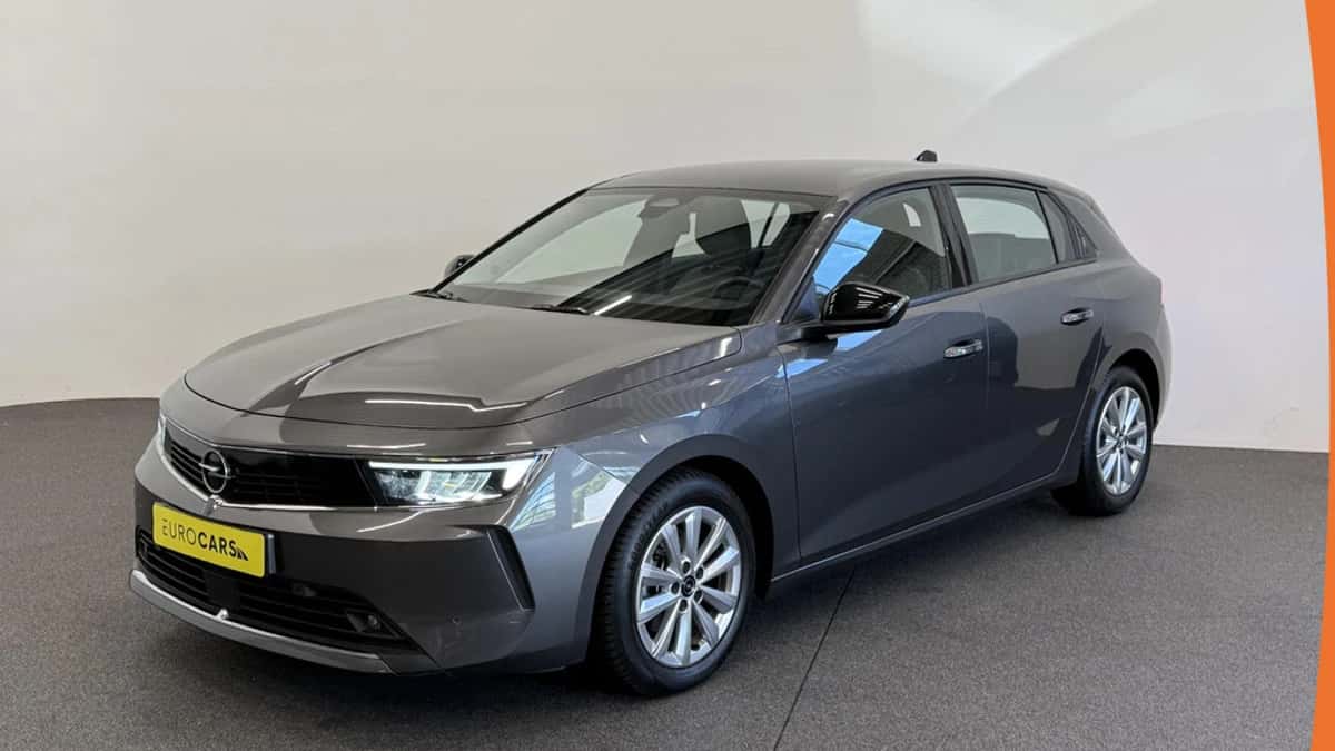 Opel Astra (2023) — foto 1