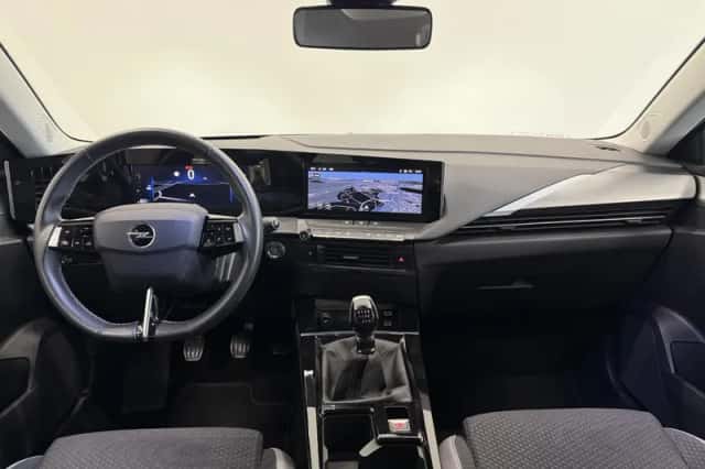 Opel Astra (2023) thumbnail 13