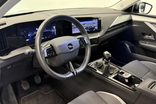 Opel Astra (2023) thumbnail 9