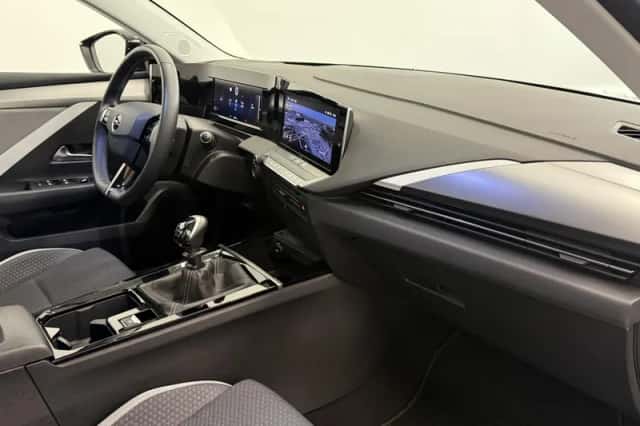 Opel Astra (2023) thumbnail 10
