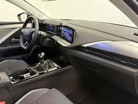 Opel Astra (2023) thumbnail 10