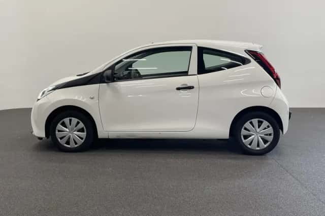 Toyota Aygo (2021) thumbnail 4