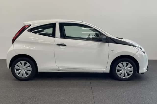 Toyota Aygo (2021) thumbnail 5