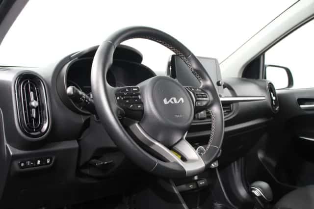 Kia Picanto (2023) thumbnail 2