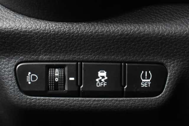 Kia Picanto (2023) thumbnail 12