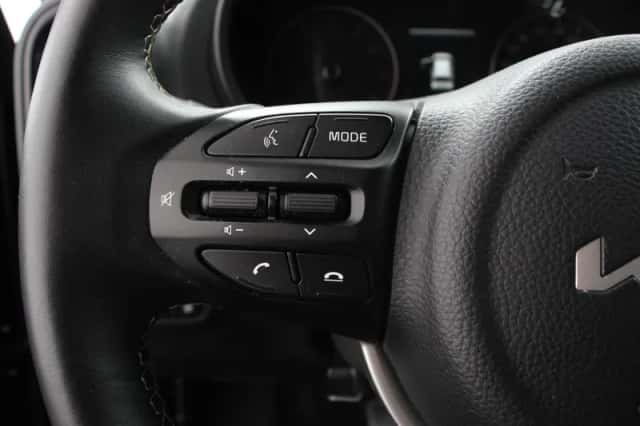 Kia Picanto (2023) thumbnail 15