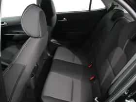 Kia Picanto (2023) thumbnail 24