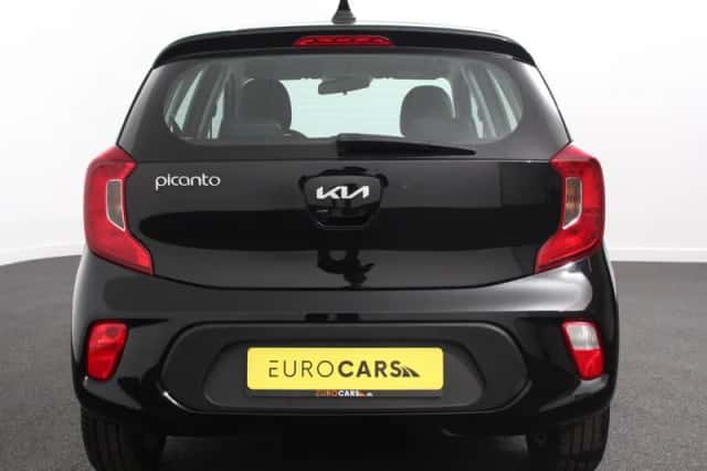 Kia Picanto (2023) thumbnail 6