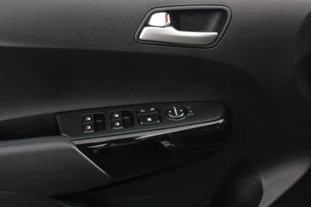 Kia Picanto (2023) thumbnail 10