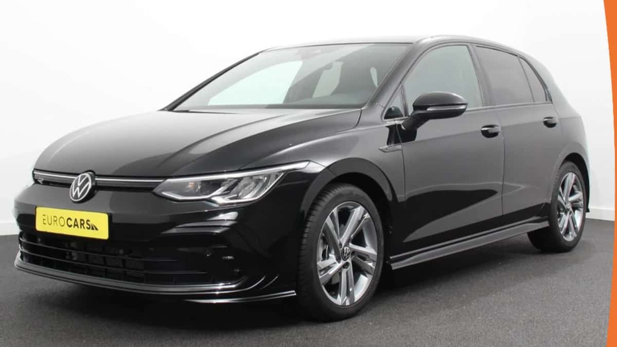 Volkswagen Golf (2024) — foto 1