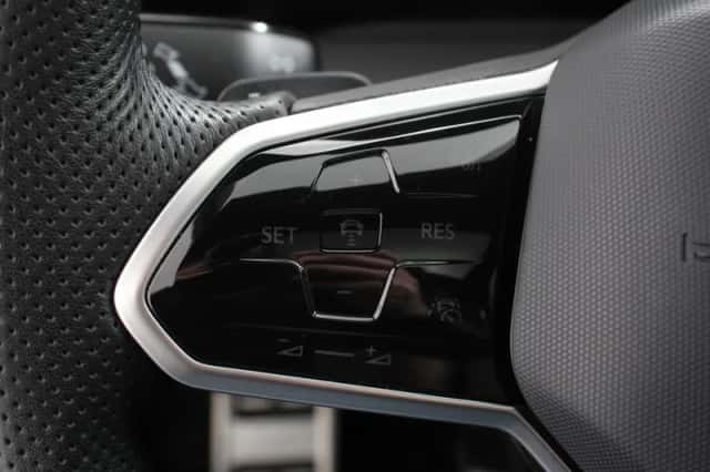 Volkswagen Golf (2024) thumbnail 15