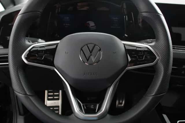 Volkswagen Golf (2024) thumbnail 16