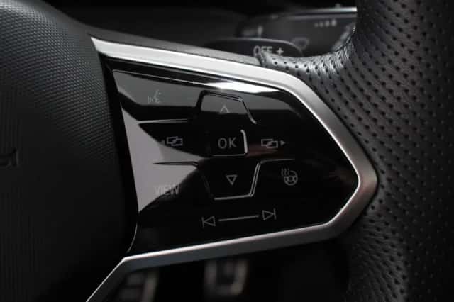 Volkswagen Golf (2024) thumbnail 17