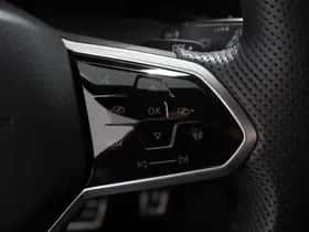 Volkswagen Golf (2024) thumbnail 17