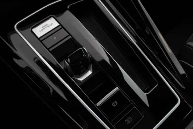 Volkswagen Golf (2024) thumbnail 19