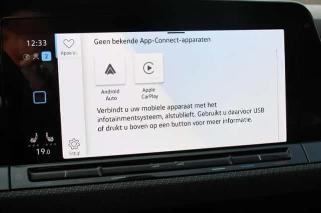 Volkswagen Golf (2024) thumbnail 24