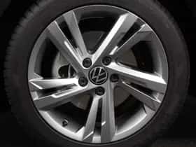 Volkswagen Golf (2024) thumbnail 31