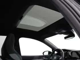 Volkswagen Golf (2024) thumbnail 33