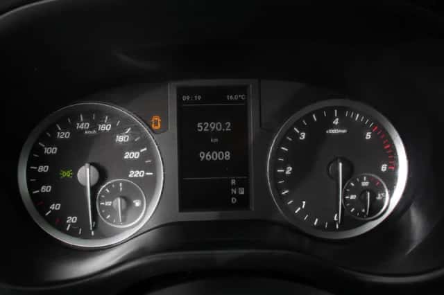 Mercedes-Benz Vito (2019) thumbnail 13