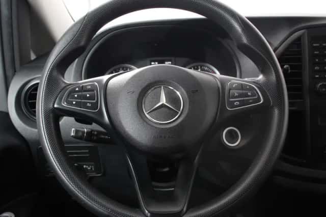 Mercedes-Benz Vito (2019) thumbnail 16