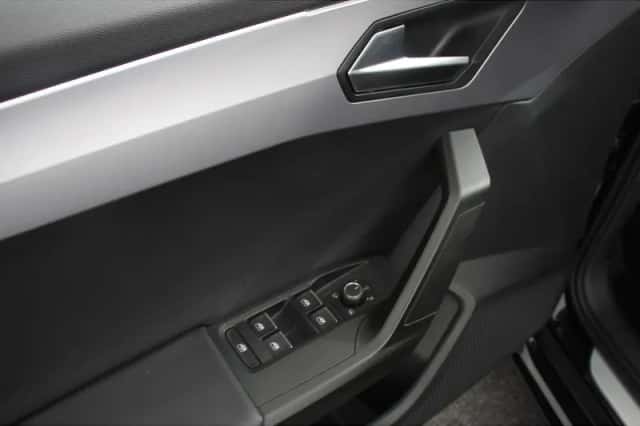 SEAT Leon (2020) thumbnail 12