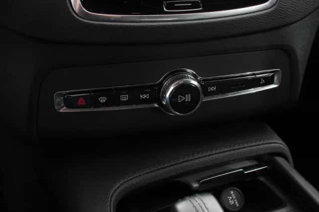 Volvo XC90 (2021) thumbnail 20