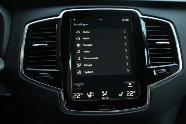 Volvo XC90 (2021) thumbnail 21